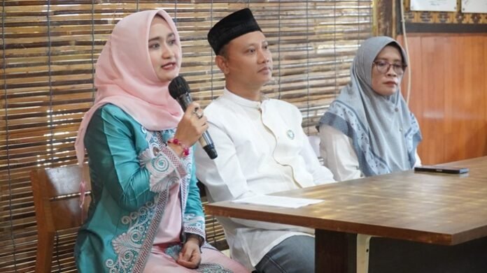 Wakil Walikota Tegal Tazkiyatul Muthmainnah (kiri)