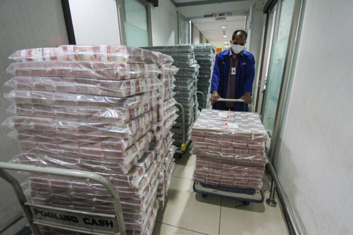 Penukaran uang di Bank Mandiri. (Foto : Dok Bank Mandiri)