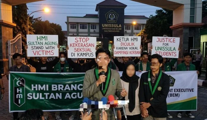 Ilustrasi Ketua HMI Sultan Agung alami penculikan dan penganiayaan, karena vokal suarakan kasus kekerasan seksual yang dialami mahasiswi Unissula. (Foto:AI Gemini)