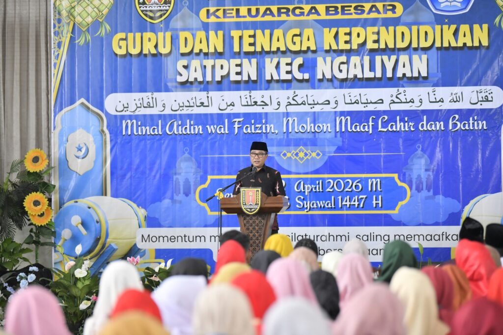 Wakil Wali Kota Semarang, Iswar Aminuddin menghadiri kegiatan Halal Bi Halal Keluarga Besar Koordinator Satuan Pendidikan (Korsatpen) Kecamatan Ngaliyan yang diselenggarakan di Auditorium Kampus 3 UIN Walisongo, Kamis (2/4/2026). (Foto : Dok Pemkot Semarang)