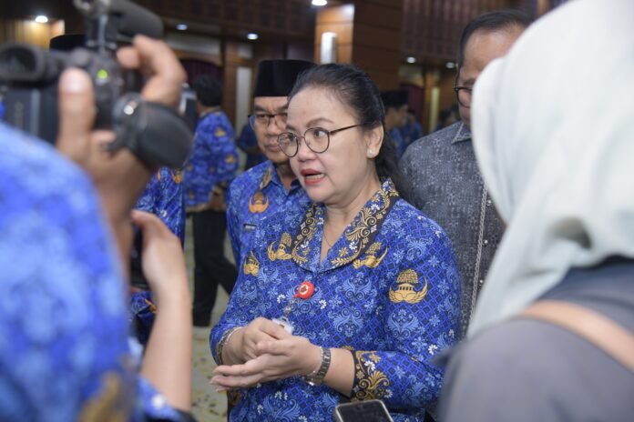 Wali Kota Semarang Agustina Wilujeng saat menyampaikan keterangan kepada wartawan belum lama ini. (Foto : Dok Pemkot Semarang)