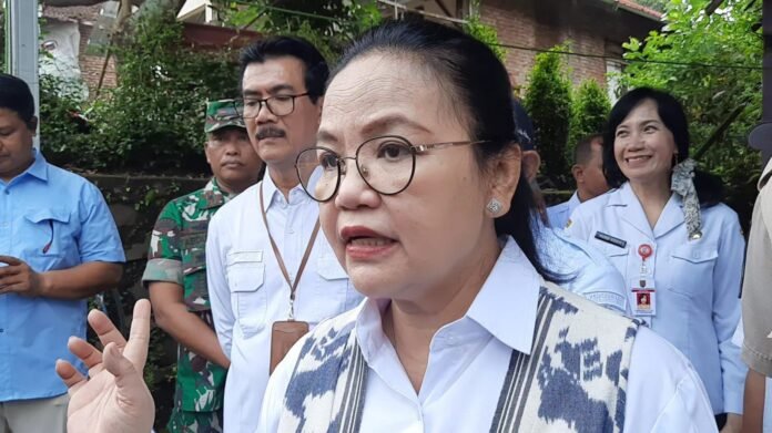 Wali Kota Semarang Agustina Wilujeng saat memeberikan keterangan kepada wartawan. (Foto : Dokumen)