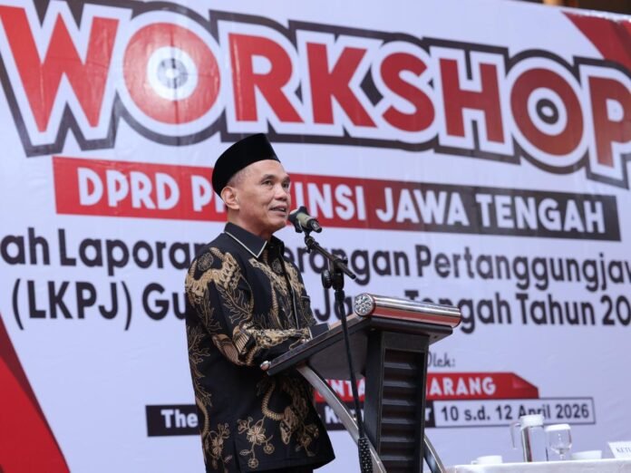 Ketua DPRD Jawa Tengah Sumanto saat pembukaan workshop peningkatan kapasitas anggota DPRD Jawa Tengah bertema bedah LKPJ 2025 di Surakarta, Jumat, 10 April 2026. (Foto : Dok DPRD Jateng)