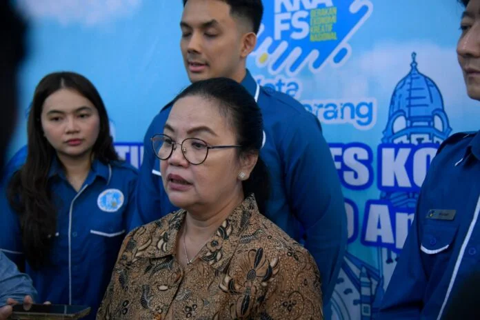 Wali Kota Semarang, Agustina Wilujeng saat memberikan keterangan kepada wartawan, Sabtu (11/04/2026). (Foto : Dok Pemkot Semarang)