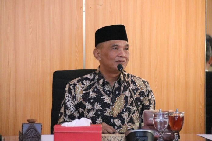 Ketua DPRD Jateng Sumanto saat menghadiri pelantikan DPC Ikatan Advokat Indonesia (Ikadin) Kabupaten Karanganyar, Sabtu, 11 April 2026. (Foto : Dok DPRD Jateng)