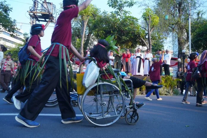 Kelompok difabel yang turut mengambil peran dalam Karnaval Paskah Semarang. (Foto : Dok Pemkot Semarang)