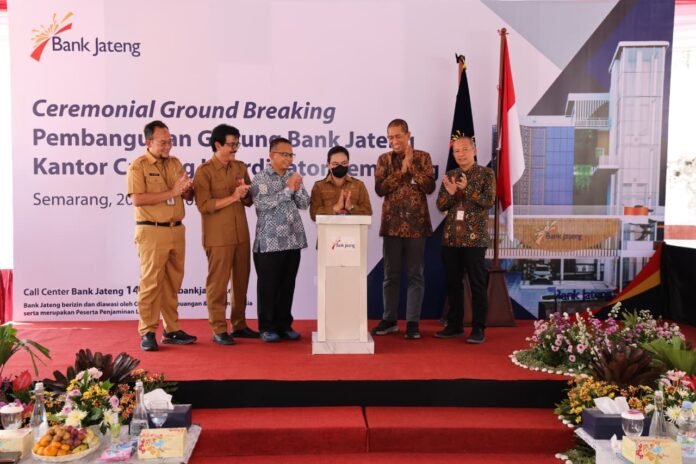 Prosesi ceremonial ground breaking pembangunan Gedung Bank Jateng Kantor Cabang Koordinator Semarang, Senin 20 April 2026. (Foto : Dok Bank Jateng)