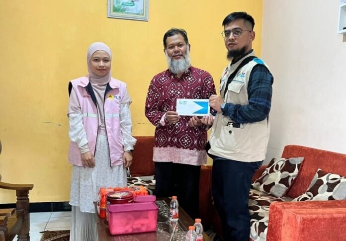 PLN UP3 Salatiga salurkan bantuan