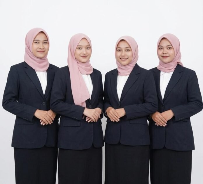 Keempat mahasiswi UIN Walisongo Semarang Nadia Safwa Aqila, Rara Nur Hafizhah, Selfi Dewi Rahmawati, dan Shabrinaya Az Zahra. (Foto : Dok UIN Walisongo)