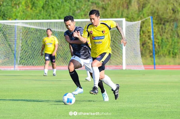 PC Indonesia FC dan Jurnalis FD dalam laga Trofeo