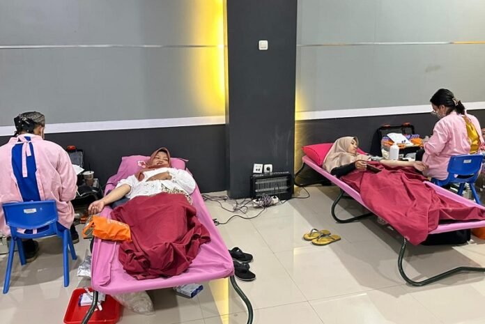 PLN Semarang gelar donor darah