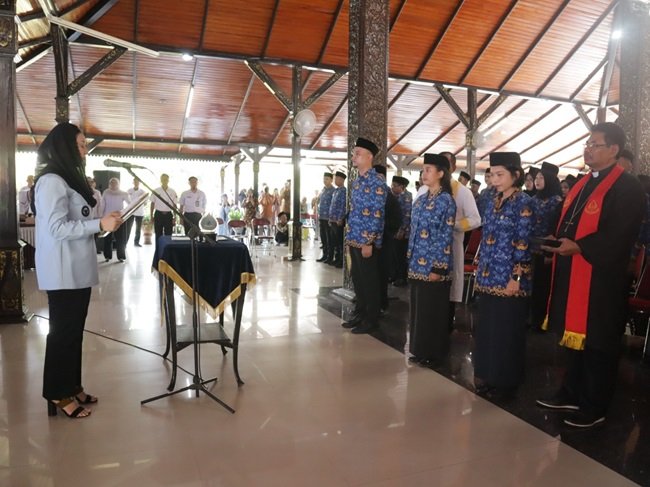 BUpati Brebs Bupati Brebes Paramitha Widya Kusuma