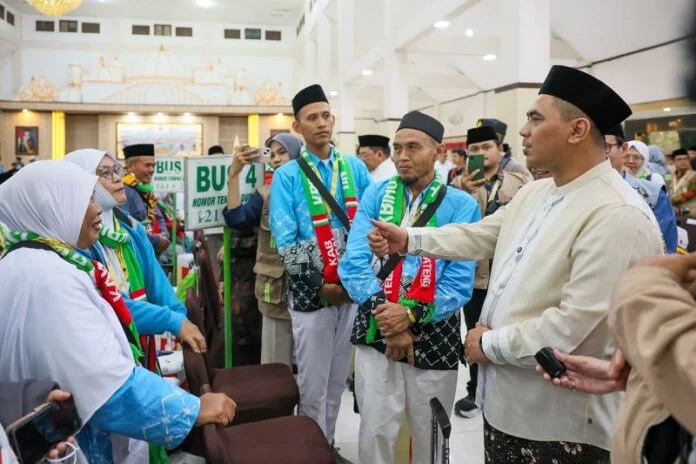 jamaah haji asal jateng diberangkatkan Taj yasin