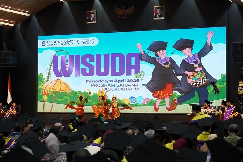 wisuda SCU