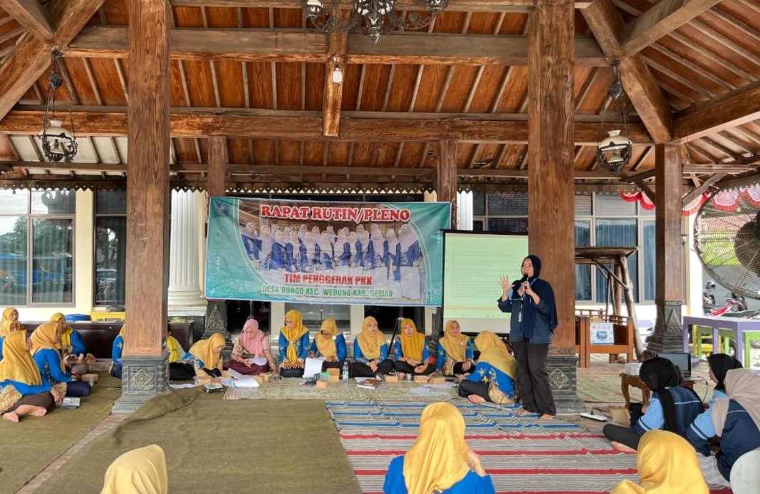 Pola hidup sehat Pola hidup sehat oleh KKN UIN WS