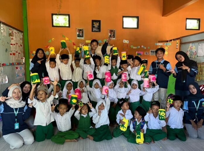 kkn uin ws celengan kreatif