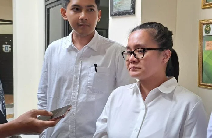 Bella Puspita Sari saat diwawancara usai mengajukan PK