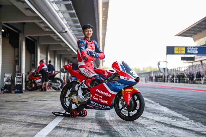 Muhammad Kiandra Ramadhipa akan menjalani tantangan baru pada ajang Moto3 Junior World Championship. (Foto : Dok Honda)