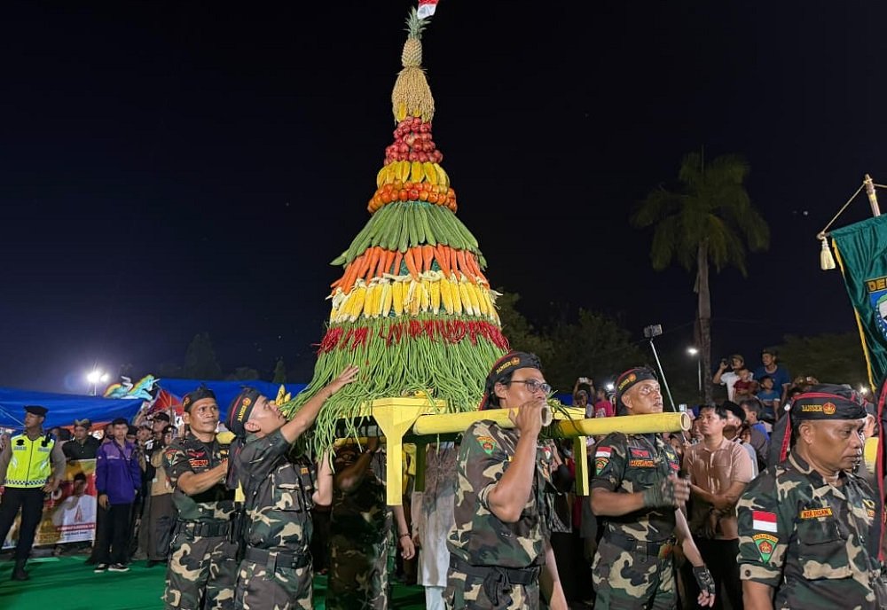 Kirab budaya Tumpeng Songo