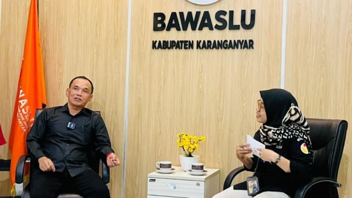 Ketua DPRD Jateng, Sumanto saat menjadi narasumber dalam Podcast Bawaslu Kabupaten Karanganyar bertema 