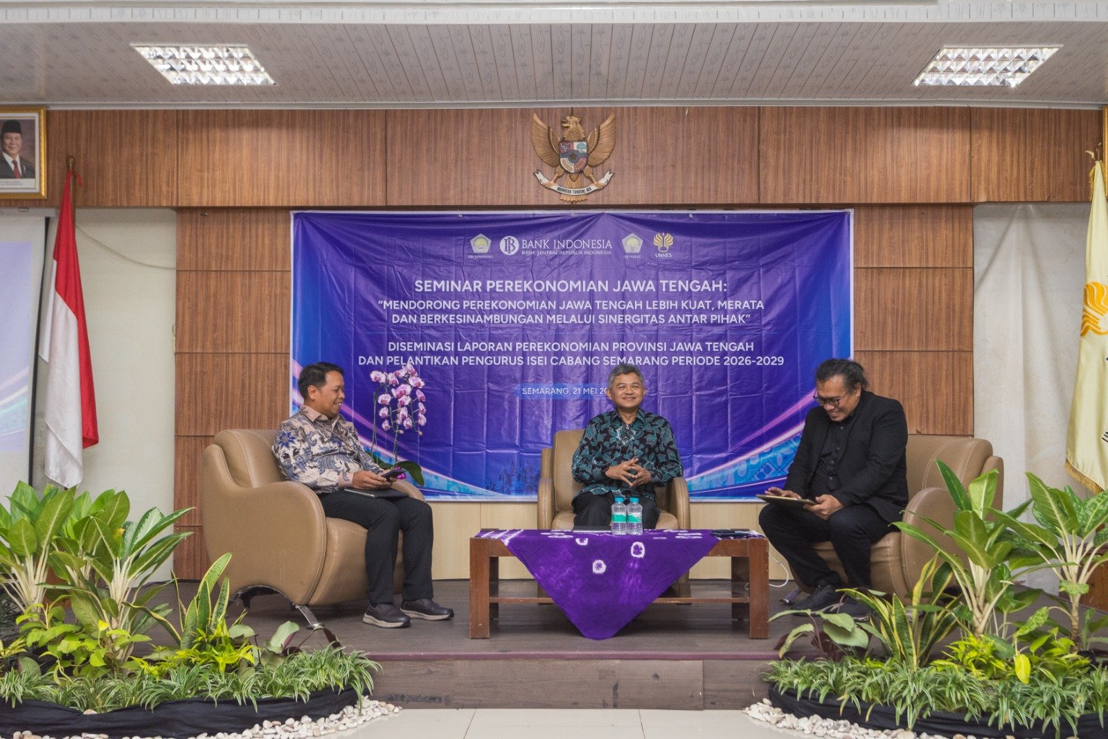 Bank Indonesia Kepala Perwakilan Bank Indonesia Provinsi Jawa Tengah, Mohamad Noor Nugroho menjadi narasumber dalam Seminar Perekonomian Jawa Tengah, Diseminasi Laporan Perekonomian Provinsi Jawa Tengah. (Foto : Dok Bank Indonesia)