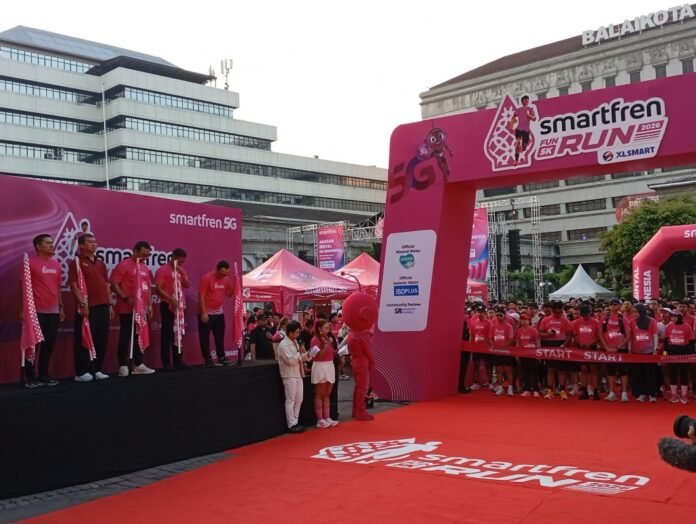 Smartfren kembali menggelar Smartfren Fun Run di Balai Kota Semarang, Minggu, 31 Mei 2026. (Foto : Dok JN)