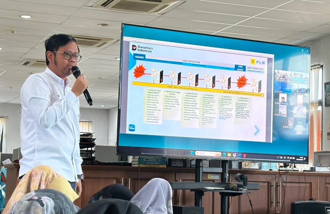 PLN Salatiga PT PLN (Persero) UP3 Salatiga menggelar kegiatan awareness Keselamatan dan Kesehatan Kerja (K3)