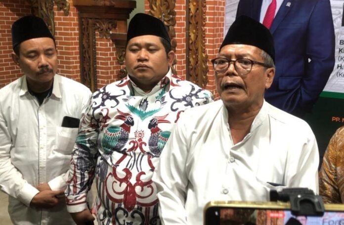 Para kiai saat diwawancara dalam acara Forum Pesantren Ramah Anak di Demak