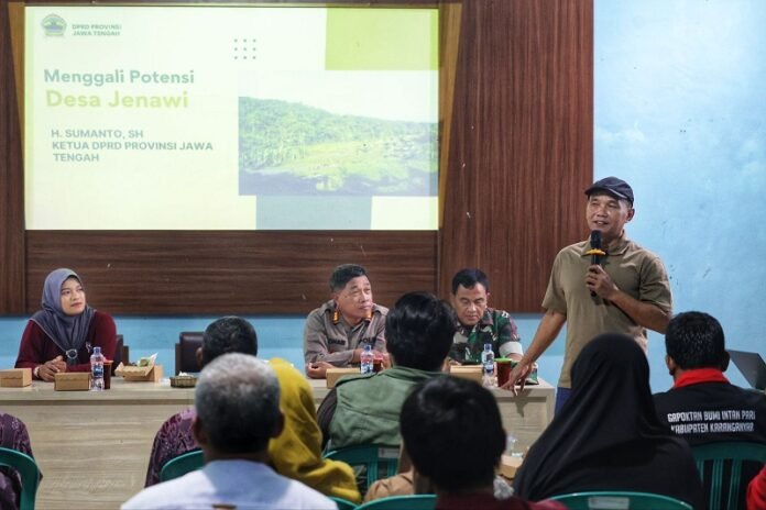 Ketua DPRD Jateng Temu Tani di Desa Jenawi, Kecamatan Jenawi, Kabupaten Karanganyar