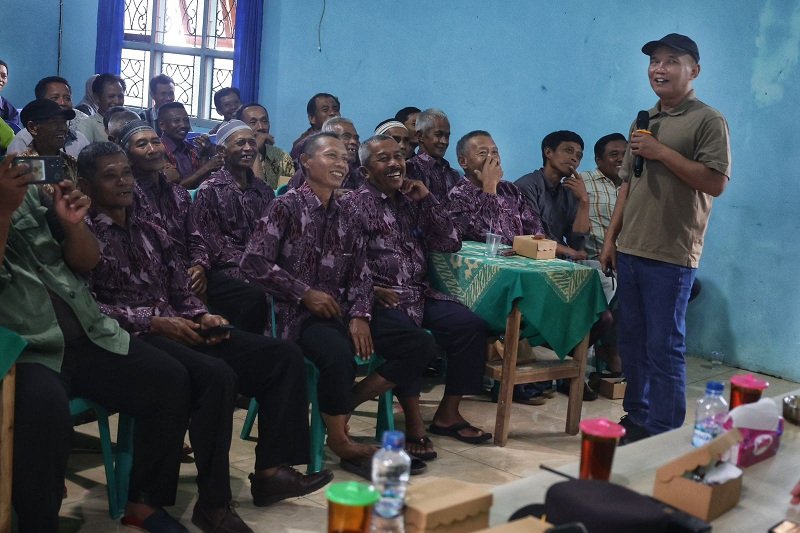 Ketua DPRD Jateng Temu Tani di Desa Jenawi, Kecamatan Jenawi, Kabupaten Karanganyar.