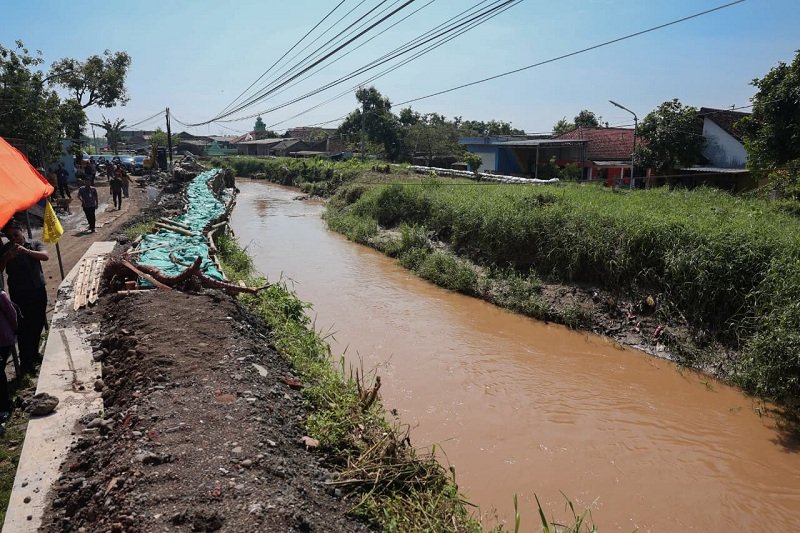 Sungai Plumbon Semarang Sungai Plumbon Semarang jebol