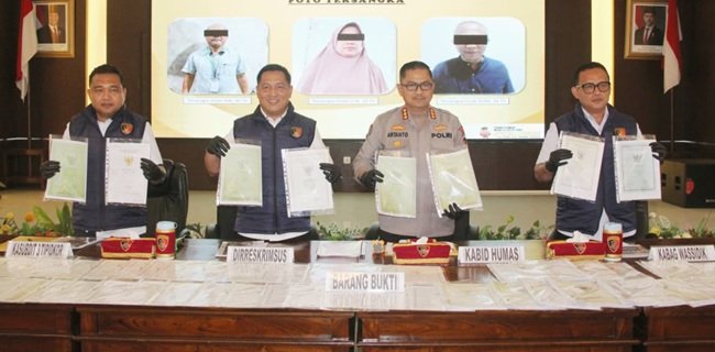 Polda Jateng ketika gelar kasus kredit fiktif BPR Purworejo Polda Jateng ketika gelar kasus kredit fiktif BPR Purworejo