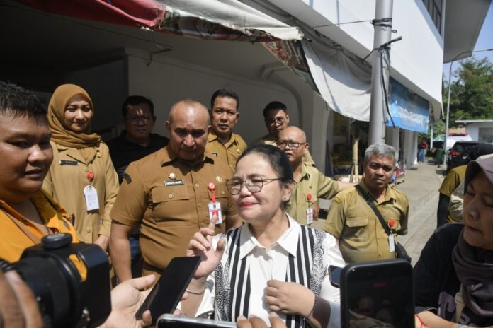 Wali Kota Semarang Agustina Wilujeng saat memberikan keterangan kepada wartawan belum lama ini. (Foto : Dok Pemkot Semarang)