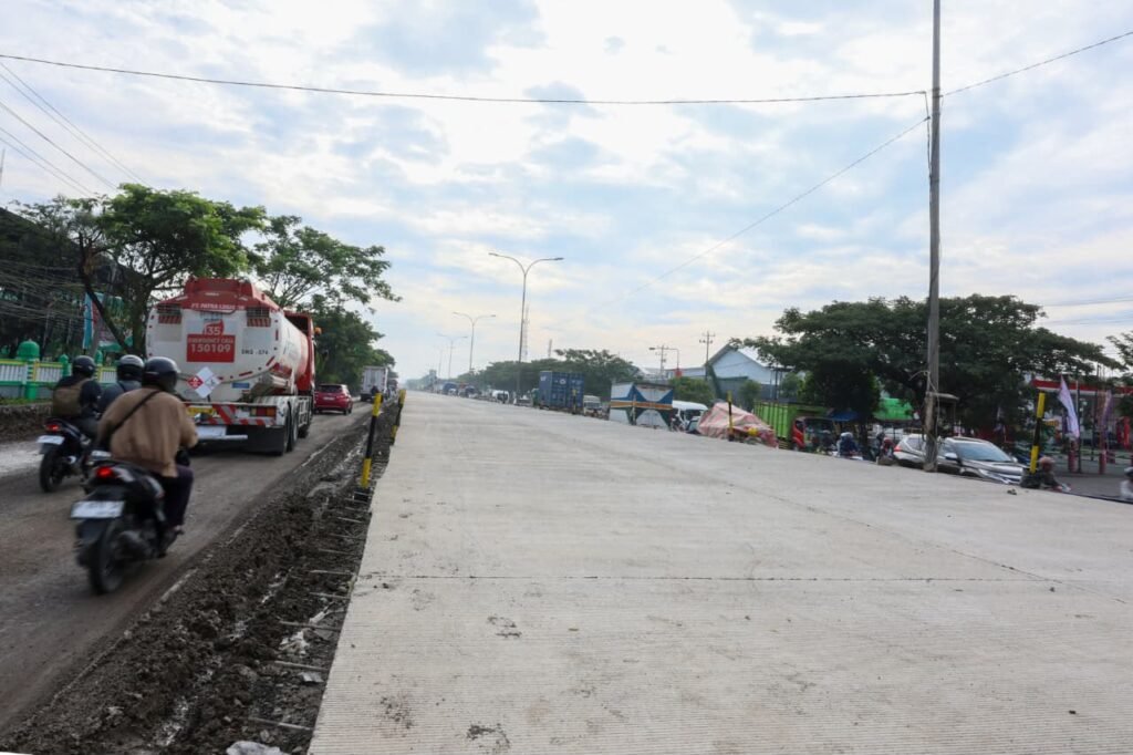 Ilustrasi perbaikan jalan Pantura. (Foto : Dok DPRD Jateng)
