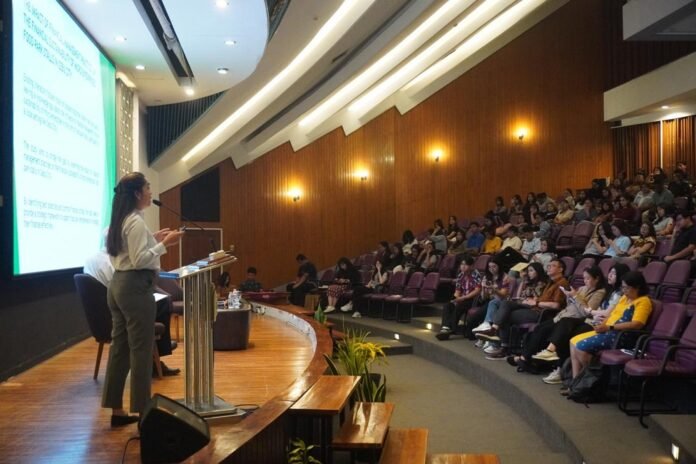 Kuliah Umum SCU Peneliti dan Dosen dari Filipina