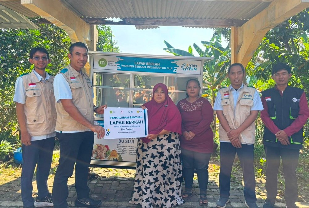 PLN Semarang PLN Semarang salurkan lapak berkah
