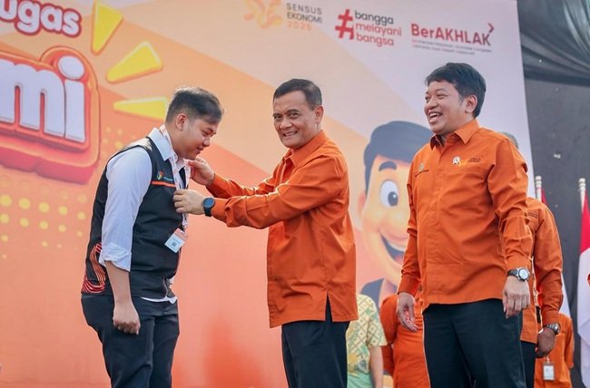 Gubernur Jateng Ahmad Luthfi saat menghadiri Pencanangan Pelaksanaan Sensus Ekonomi 2026 di Lapangan Pancasila Simpang Lima, Semarang, Gubernur Jateng Ahmad Luthfi saat menghadiri Pencanangan Pelaksanaan Sensus Ekonomi 2026 di Lapangan Pancasila Simpang Lima, Semarang,