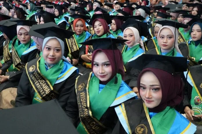 Wisuda UPGRIS