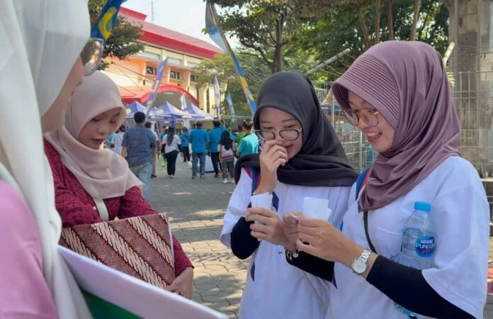 Mahasiswa USM yang tergabung Komunitas Budaya Renjanaloka