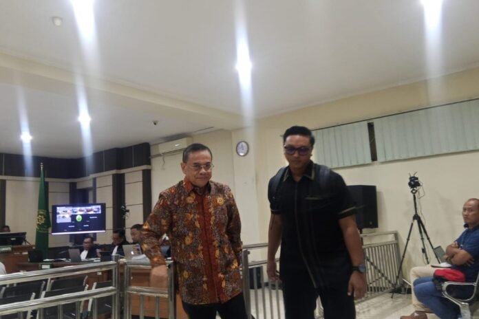 Bupati Pati nonaktif Sudewo dalam persidangan di Pengadilan Tindak Pidana Korupsi (Tipikor) Semarang, Senin (6/7/2026). (Foto:Kamal)