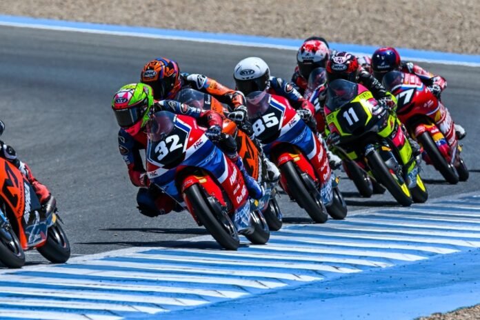 Pebalap binaan PT Astra Honda Motor, yang turun di ajang Moto3 Junior World Championship. (Foto : Dok Honda)