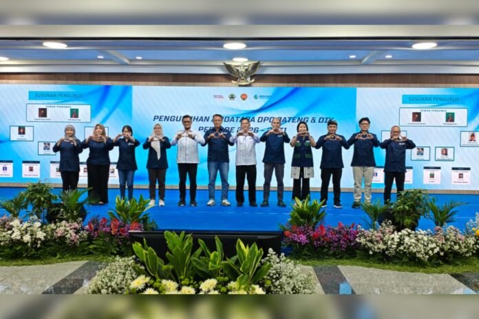 Perkumpulan Usaha Air Minum Dalam Kemasan Nusantara (Amdatara) resmi melantik Dewan Pengurus Daerah (DPD) untuk wilayah Jawa Tengah-DI Yogyakarta. Pelantikan digelar di gedung Gradhika Bakti Praja, Kompleks Kantor Gubernur Jawa Tengah, Kota Semarang, pada Kamis (23/7/2026).