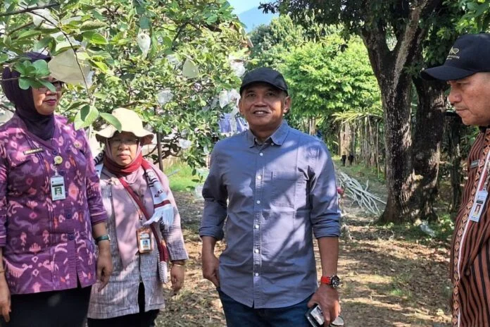 Ketua DPRD Jateng Sumanto saat berkunjung ke EK View Agroedupark, belum lama ini. (Foto : Dok DPRD Jateng)