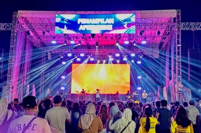 Penampilan grup band Aftershine dalam gelaran Jateng Fair 2026