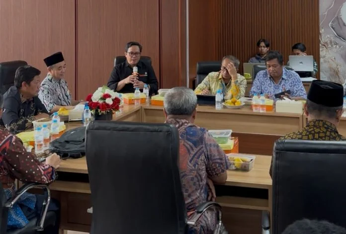 pertemuan yang berlangsung di Ruang Rapat Pimpinan Wilayah Muhammadiyah (PWM) Jawa Tengah pada Rabu (1/7/2026).