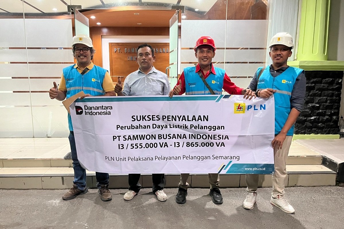 PLN Semarang Tambah daya listrik PT Samwon Busana Indonesia dari 555.000 VA menjadi 865.000 VA.