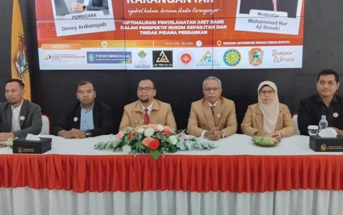 Pengurus IKADIN Karanganyar saat memberikan keterangan kepada wartawan. (Foto: Iwan).