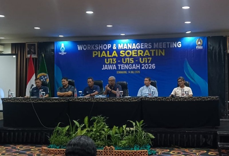 Asprov PSSI Jateng ketika manager meeting dan drawing Piala Soeratin Jateng 2026 Asprov PSSI Jateng ketika manager meeting dan drawing Piala Soeratin Jateng 2026 di Hotel Grasia Semarang, Selasa (14/7/2026).