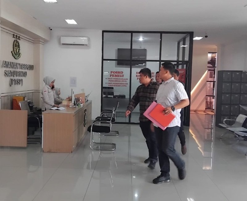 Pelimpahan tersangka MH ke Kejaksaan. Pelimpahan tersangka MH ke Kejaksaan.