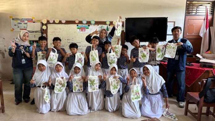 KKN UIN WS gelar ecoprint